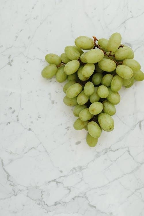 Can Squirrels Eat Grapes?