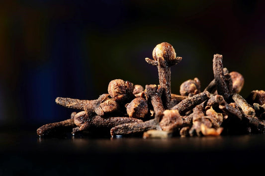 Can Chickens Eat Cloves?