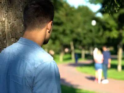 My Guy Friend Gets Jealous When I Talk To Other Guys