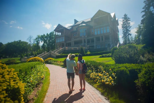 What Does It Mean When a Guy Invites You to His House?