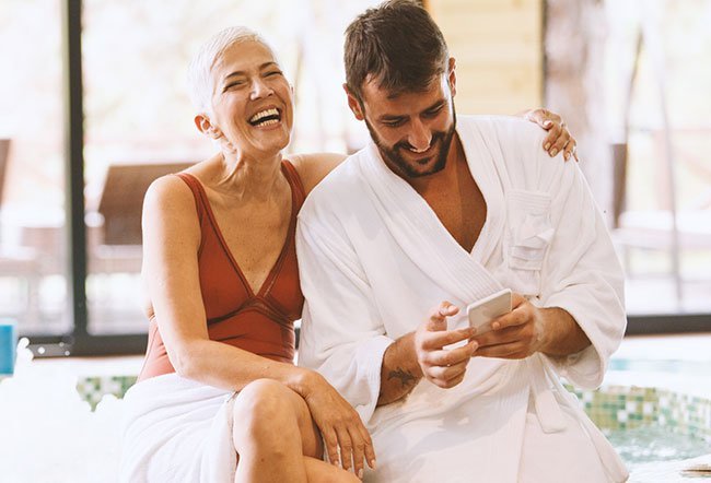 Can A Guy Date An Older Girl