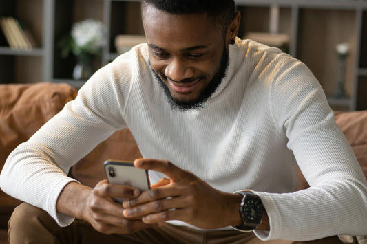 Do Guys Play It Cool With Texting